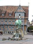 Denkmal auf dem Stadtmarkt